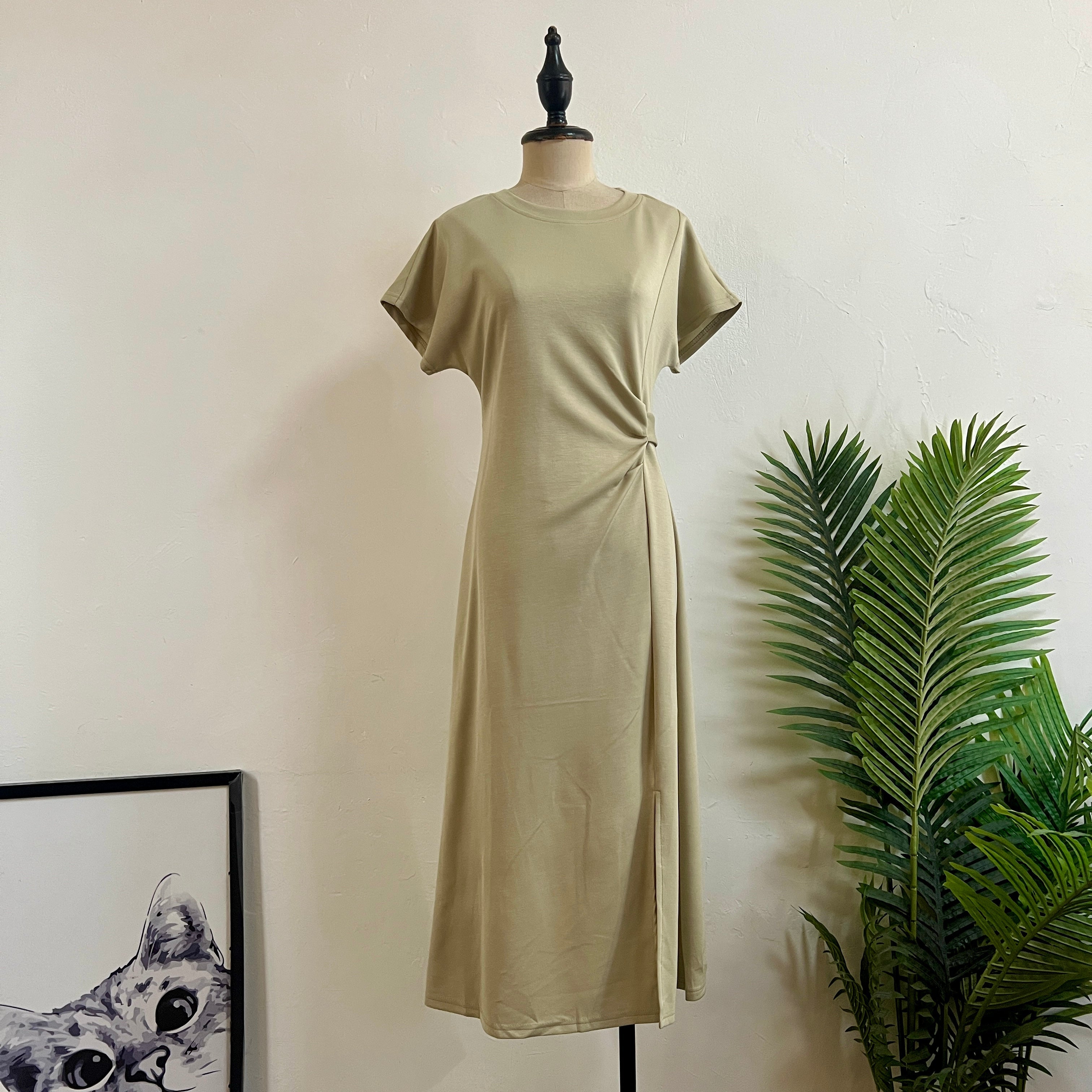 250156 - Slim Cut Dress (20% Off)