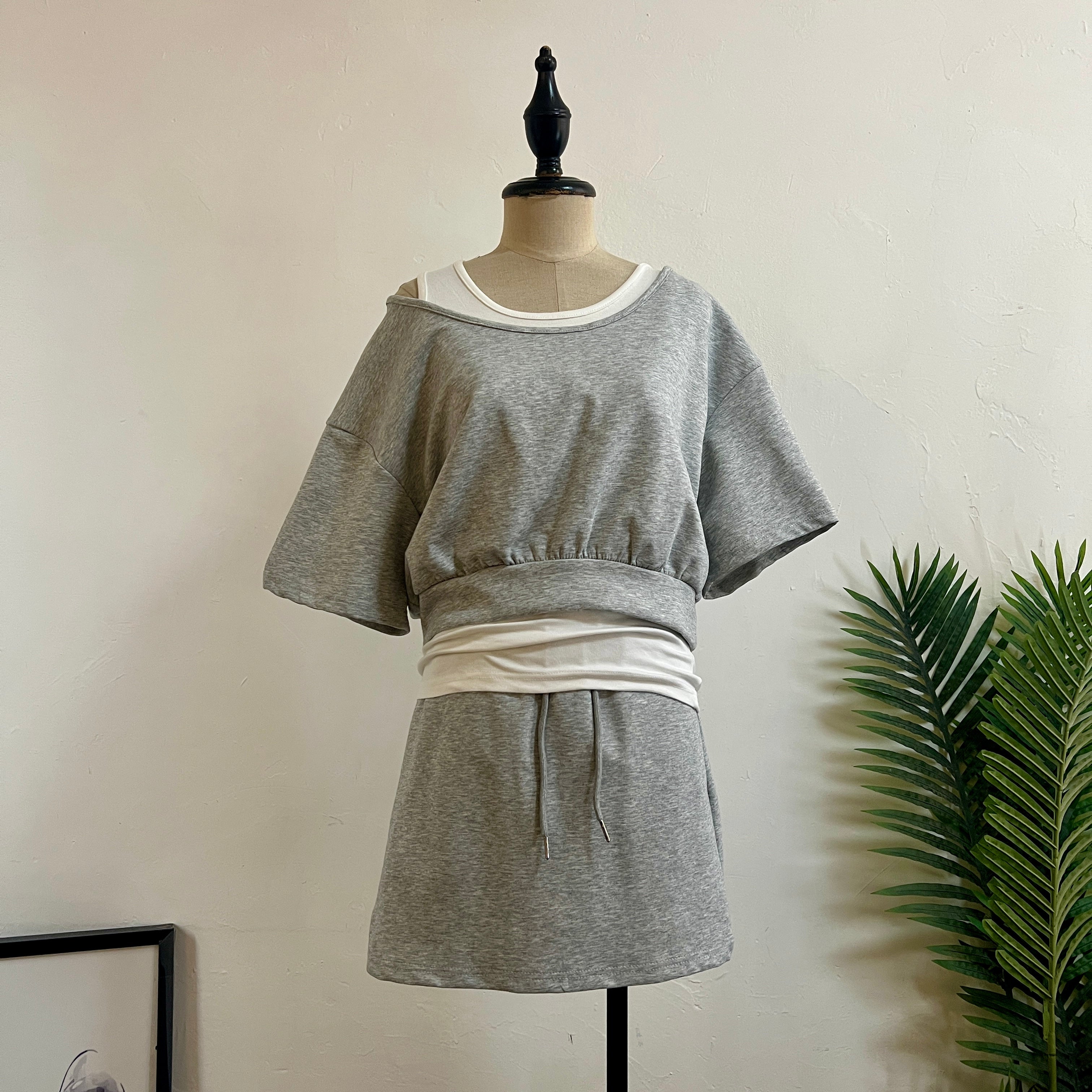 250212 - Top + Skirt Set (20% Off)
