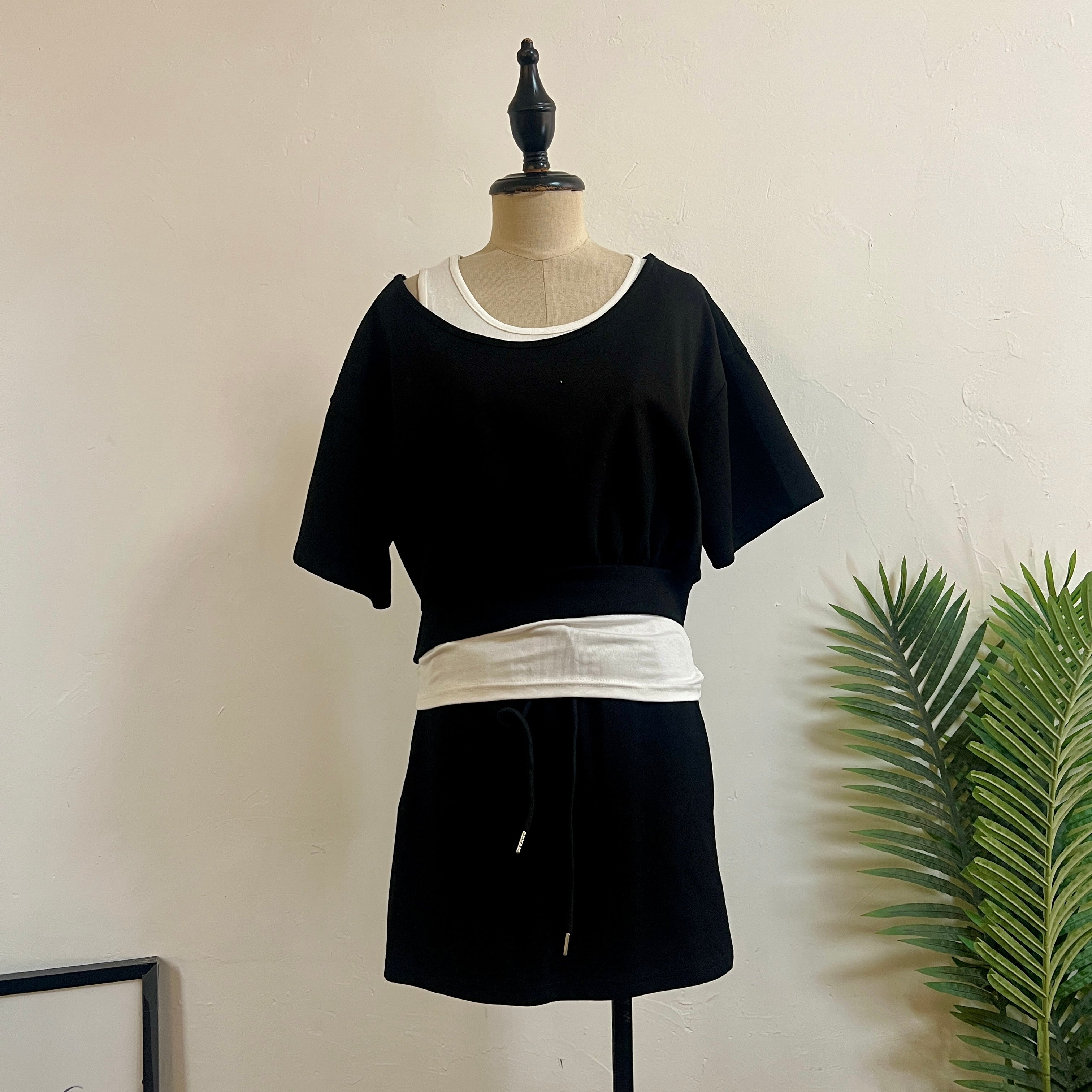 250212 - Top + Skirt Set (20% Off)