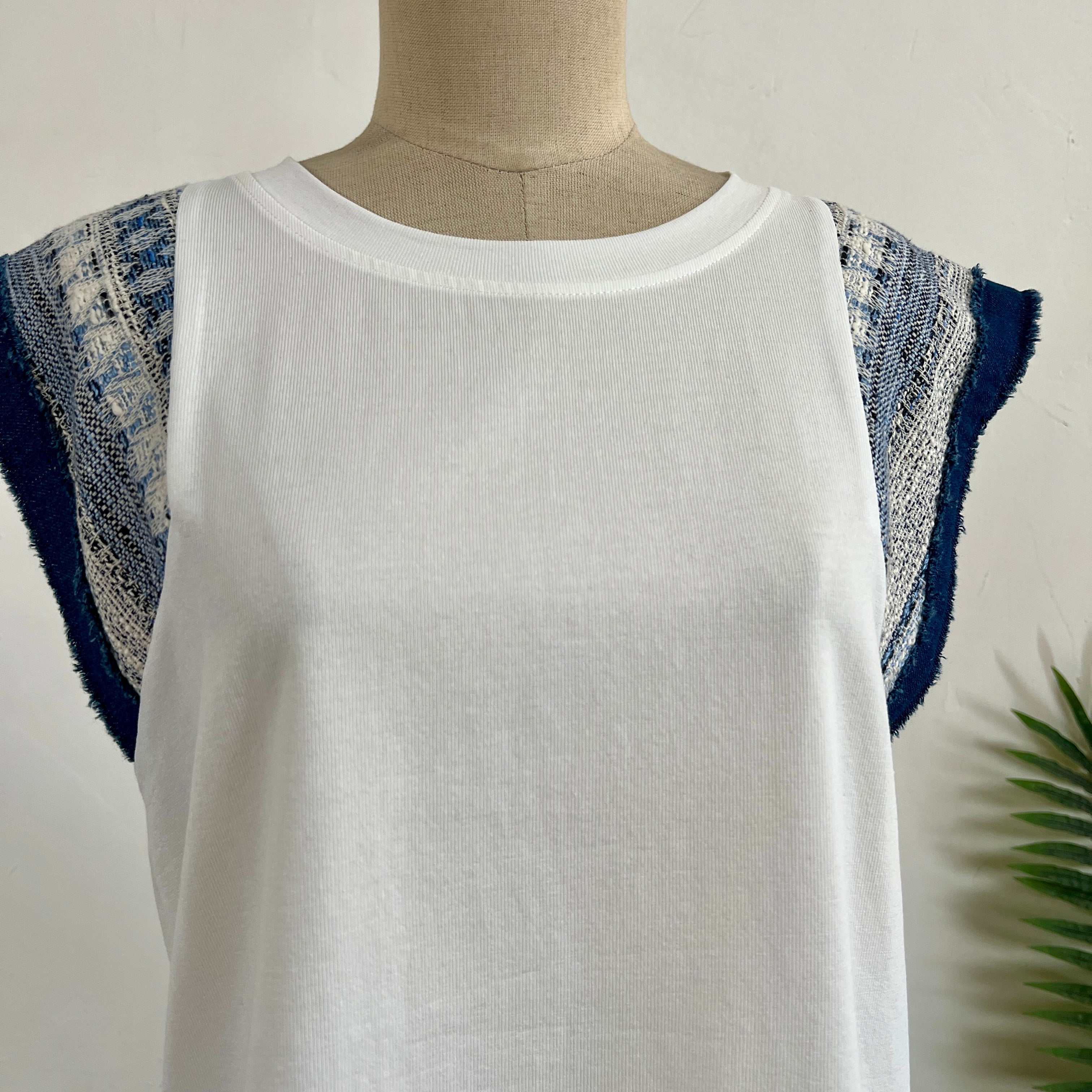 250356 - Round Neck Top