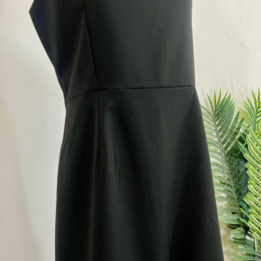 250353 - Slim Cut Dress