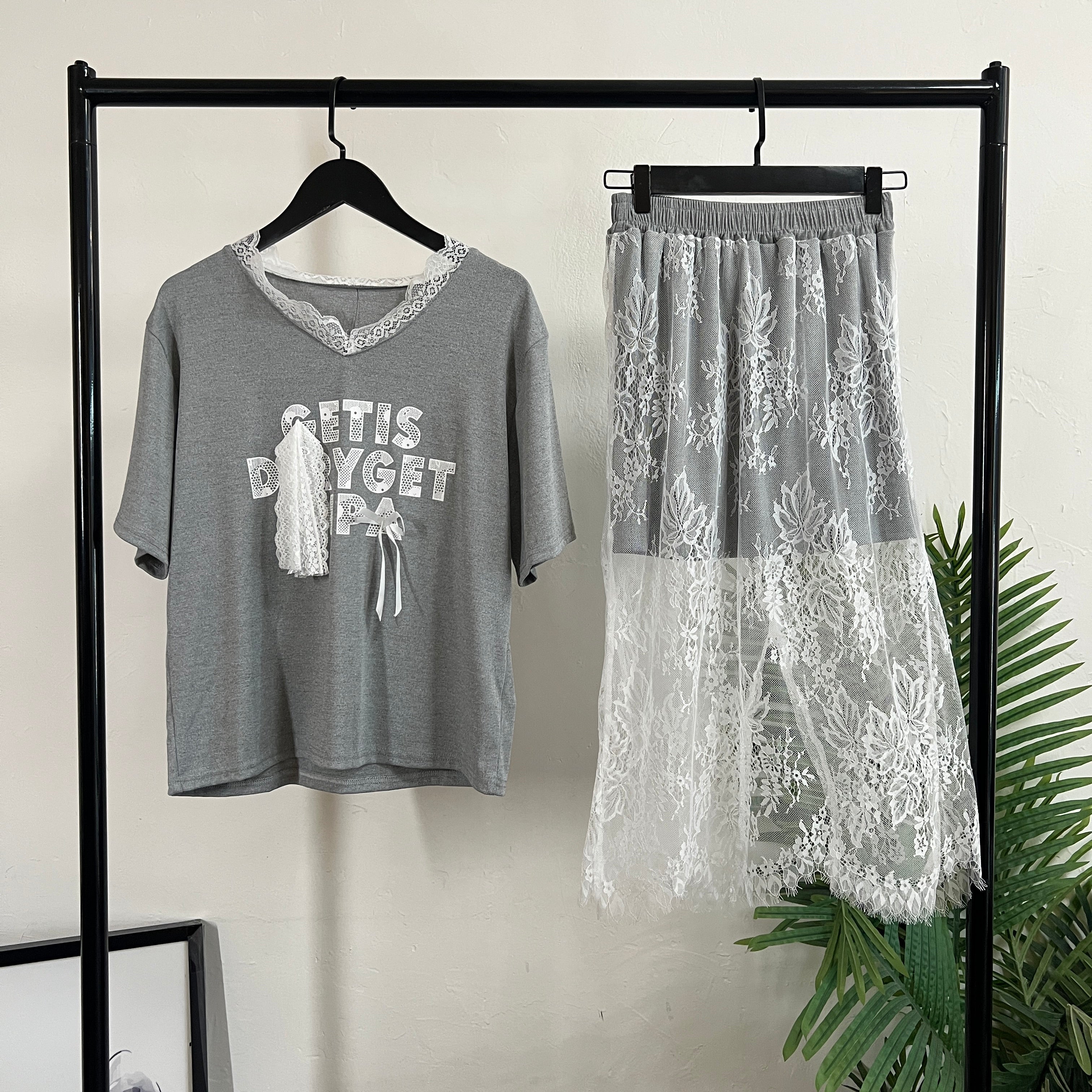 250579 - Top + Skirt Set