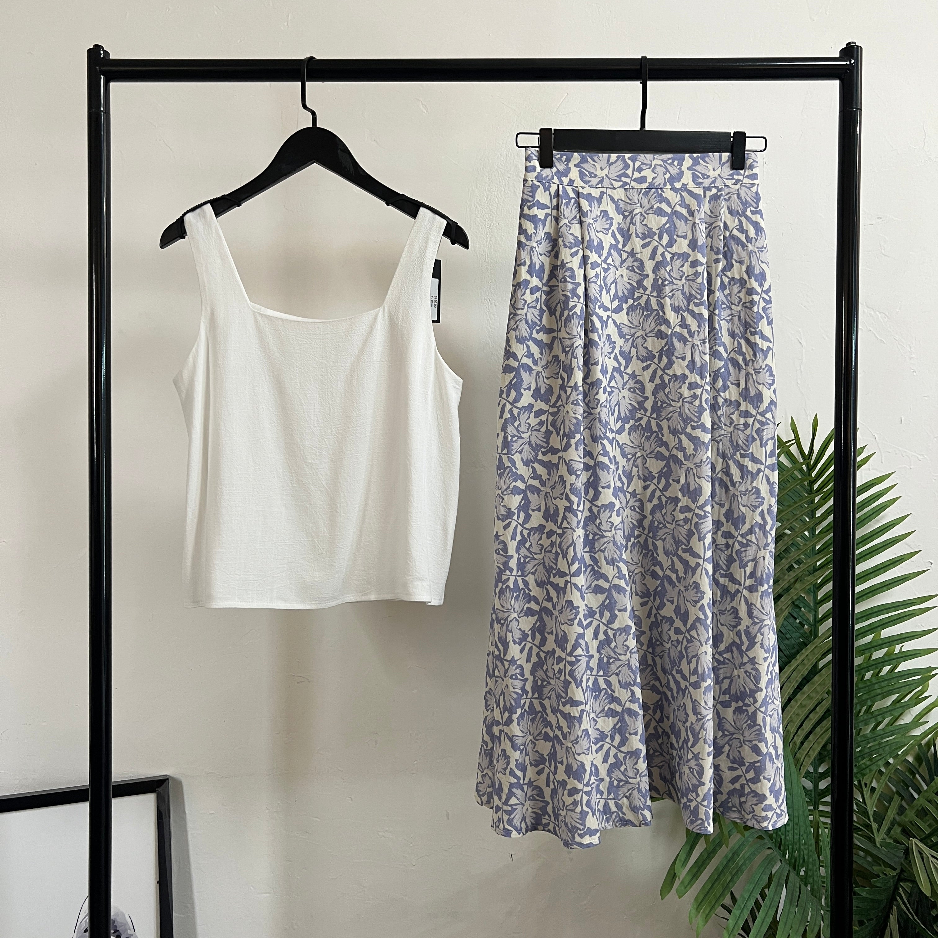250562 - Top + Skirt Set