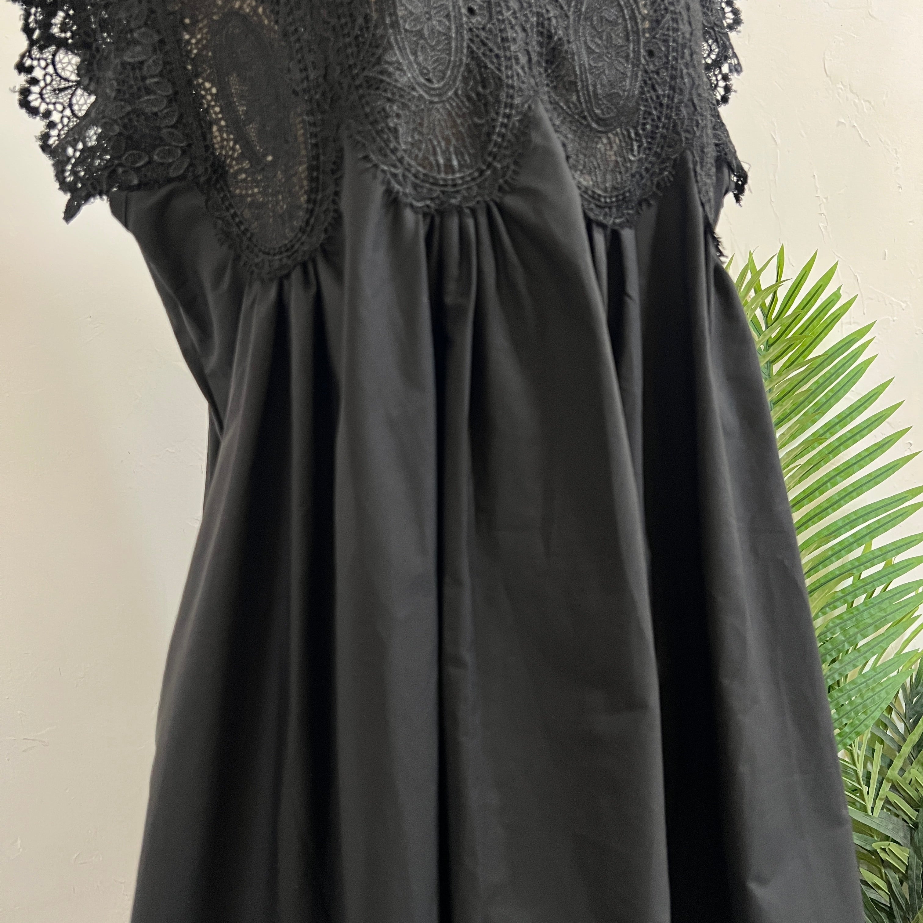 250543 - Lace Top