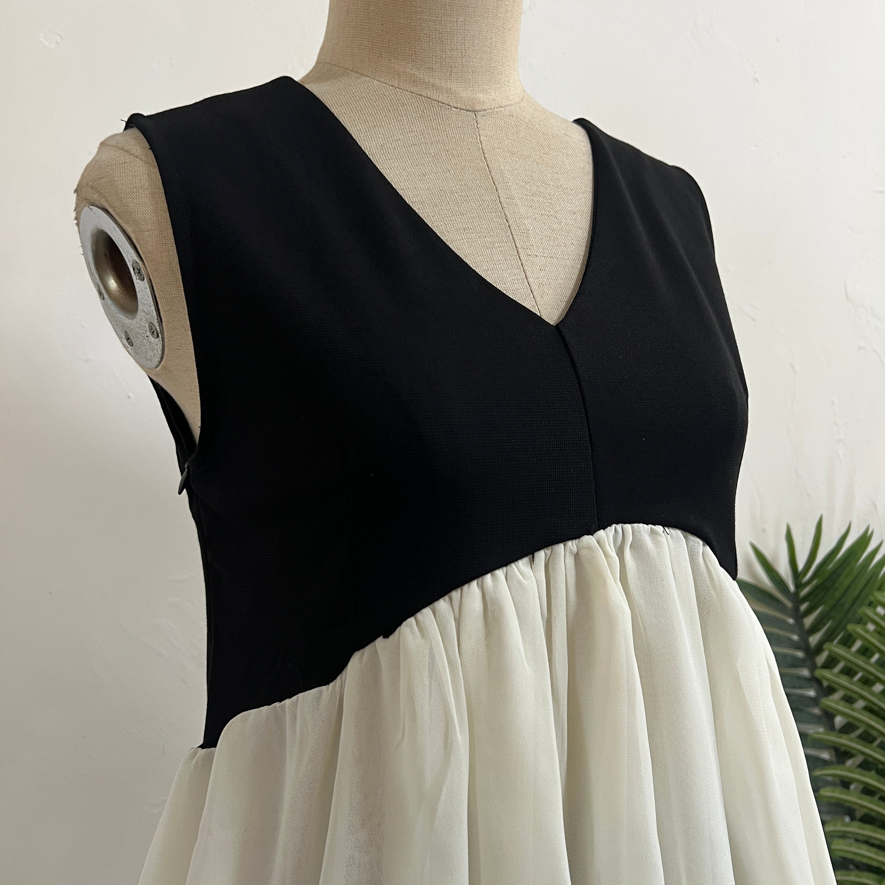 250593 - Top + Skirt