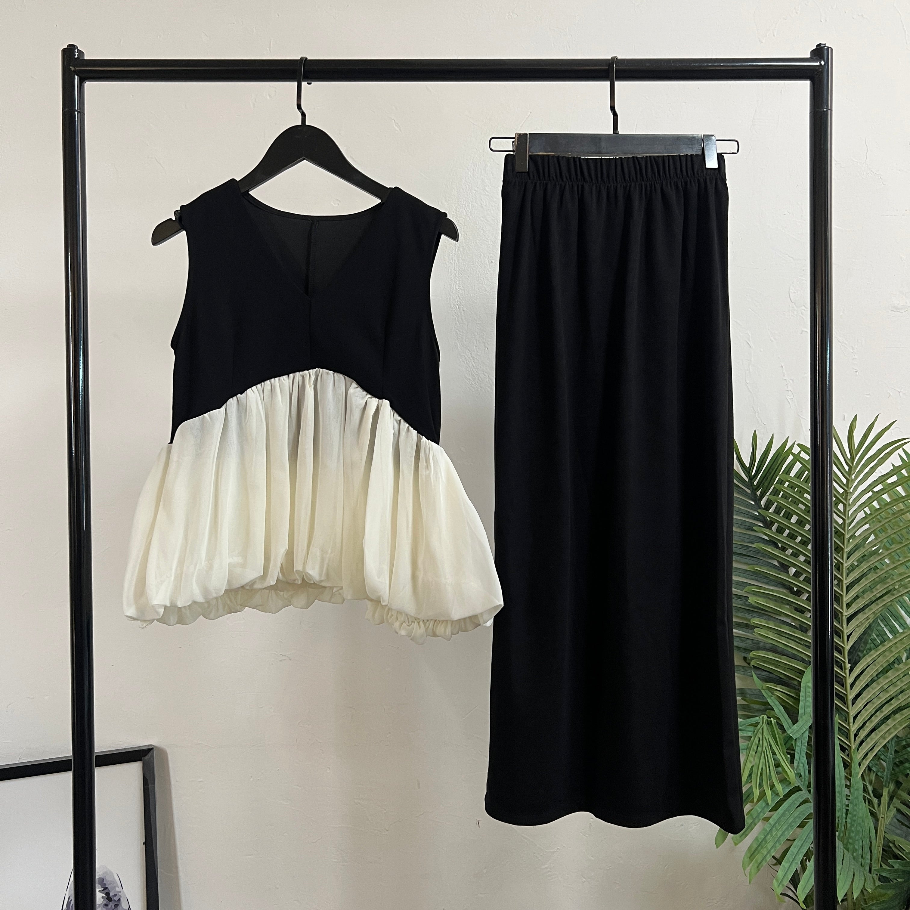 250593 - Top + Skirt
